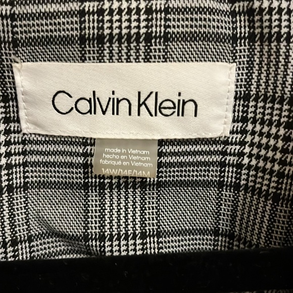 Plus size blazer - Picture 4 of 6